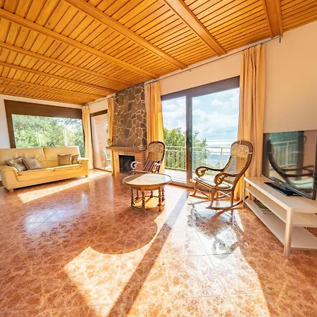 Homeholidaysrentals Malvina *