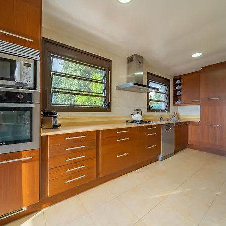 Homeholidaysrentals Malvina Villa *