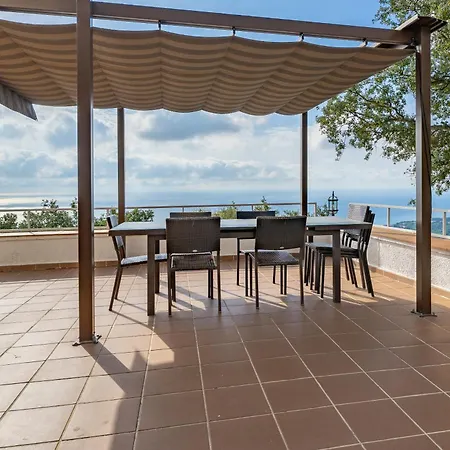 Homeholidaysrentals Malvina Pineda de Mar