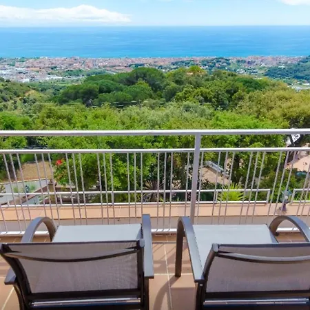 Homeholidaysrentals Malvina Pineda de Mar