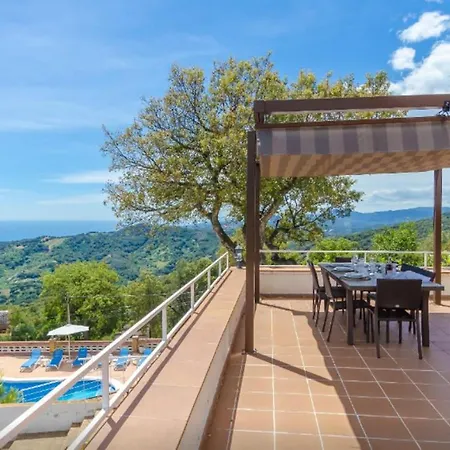 Villa Homeholidaysrentals Malvina *