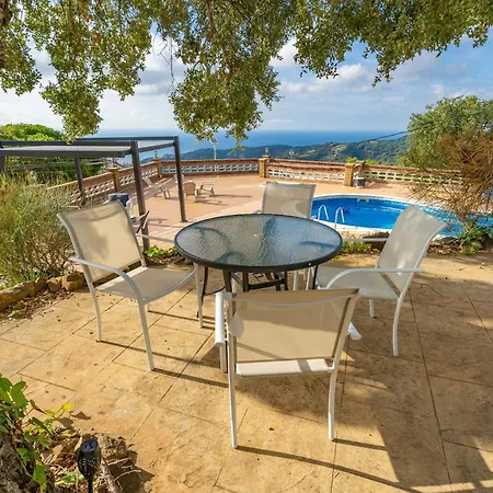 Homeholidaysrentals Malvina * Пинеда-де-Мар